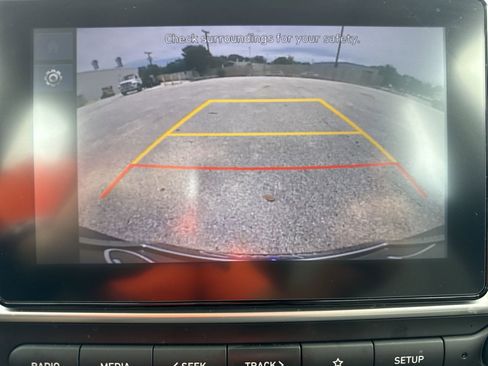 Used 2024 Hyundai Venue SEL FWD image 24