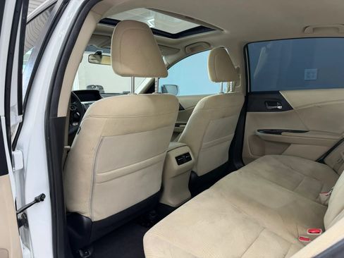 Used 2017 Honda Accord EX image 22
