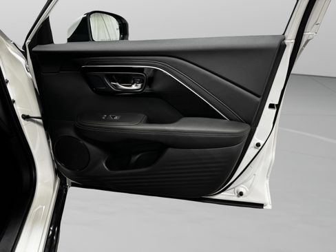 Certified 2025 Acura ADX AWD image 29