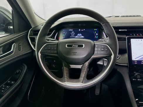 Used 2022 Jeep Grand Cherokee Limited 4xe w/ Luxury Tech Group II image 18