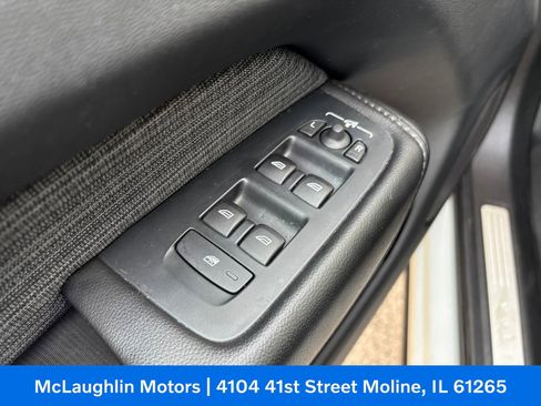 Used 2023 Volvo XC60 B5 Core image 11