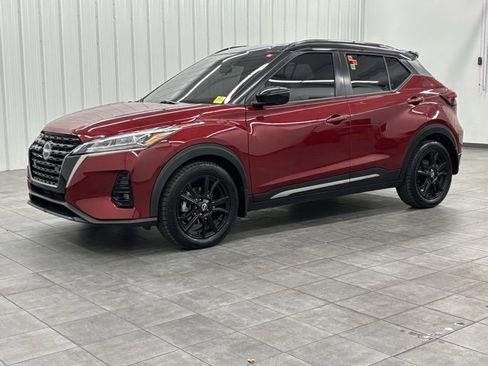 Used 2022 Nissan Kicks SR image 5