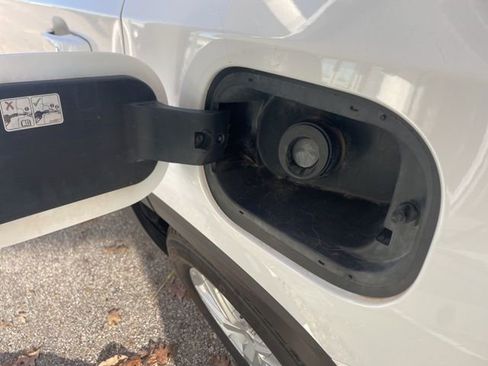 Used 2021 GMC Terrain SLE w/ Driver Convenience Package image 14