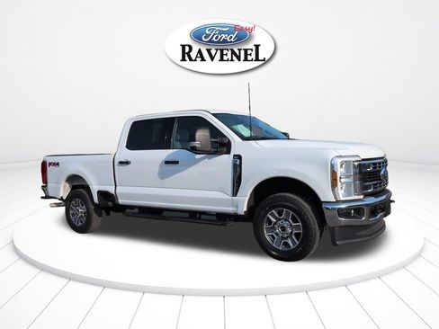 Used 2025 Ford F250 XLT w/ FX4 Off-Road Package AWD/4WD image 2