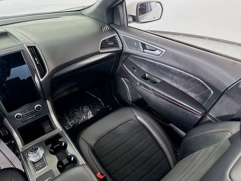 Used 2024 Ford Edge ST-Line image 23