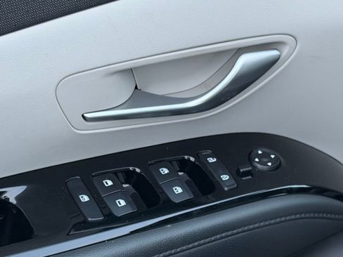 Used 2022 Hyundai Tucson Limited image 15