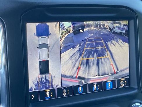 Used 2023 GMC Sierra 3500 AT4 w/ AT4 Premium Plus Package image 11