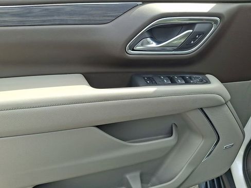 Certified 2023 GMC Yukon XL SLT w/ SLT Premium Package image 13