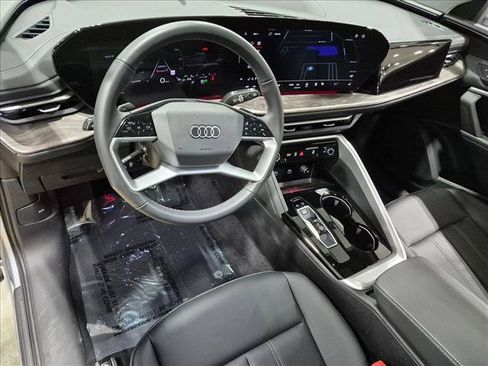 Used 2025 Audi Q5 Premium AWD/4WD image 10