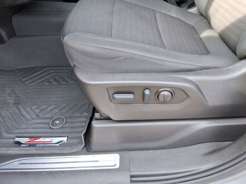 Certified 2022 Chevrolet Silverado 1500 RST image 24