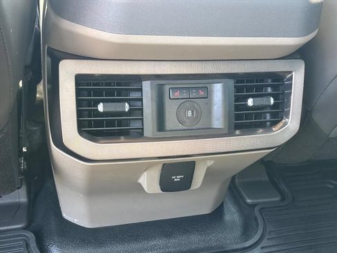 Used 2025 Ford F250 Platinum w/ Platinum Plus Package AWD/4WD image 21