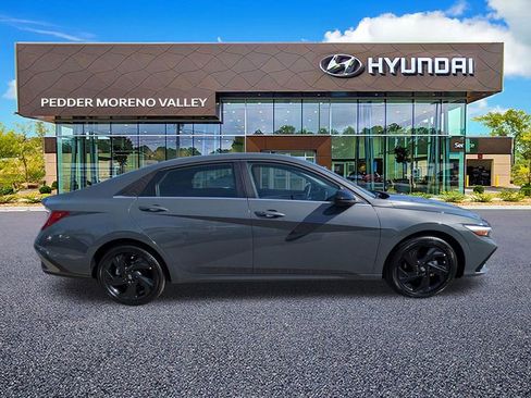 New 2026 Hyundai Elantra SEL Sport Premium FWD image 2