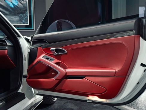 Used 2018 Porsche 911 Turbo S image 41