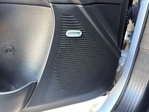Used 2022 Dodge Challenger R/T Scat Pack RWD image 11