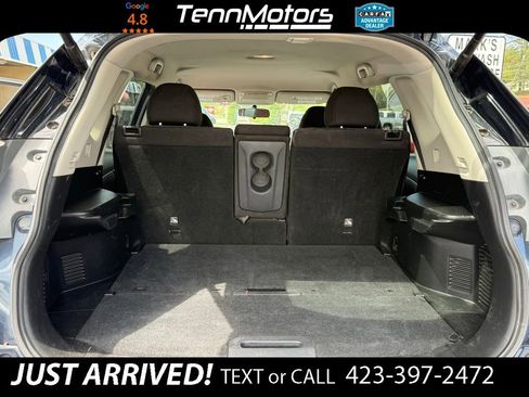 Used 2016 Nissan Rogue SV w/ SV Premium Package AWD/4WD image 14