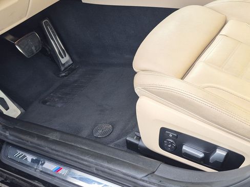 Used 2021 BMW 330i Sedan w/ M Sport Package RWD image 17