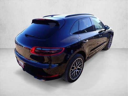 Used 2017 Porsche Macan Turbo image 4