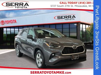 Used 2023 Toyota Highlander LE