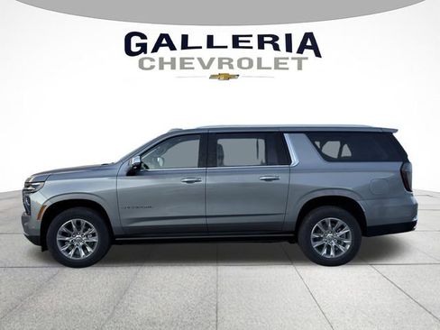 New 2026 Chevrolet Suburban Premier image 4