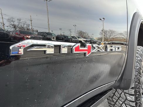 Certified 2024 GMC Sierra 2500 AT4X w/ AT4X AEV Edition image 9