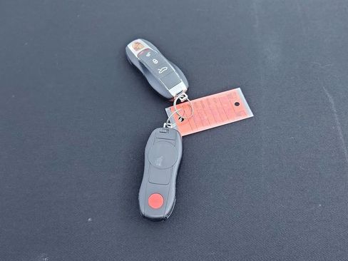 Used 2018 Porsche 911 Carrera 4 GTS image 48