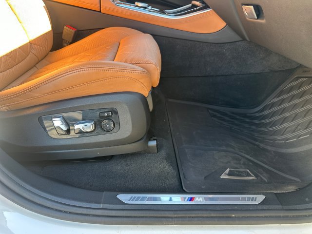 Used 2024 BMW X5 xDrive40i w/ M Sport Package AWD/4WD image 18
