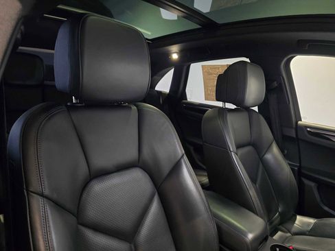 Used 2021 Porsche Macan S image 15