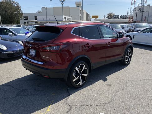 Used 2022 Nissan Rogue Sport SL AWD/4WD image 7