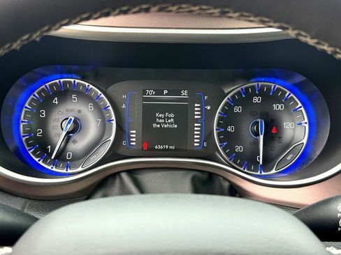 Used 2023 Chrysler Voyager LX FWD image 18