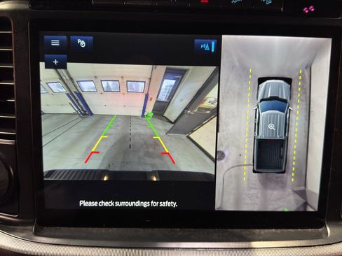 Used 2022 Ford F150 Platinum w/ FX4 Off-Road Package image 29