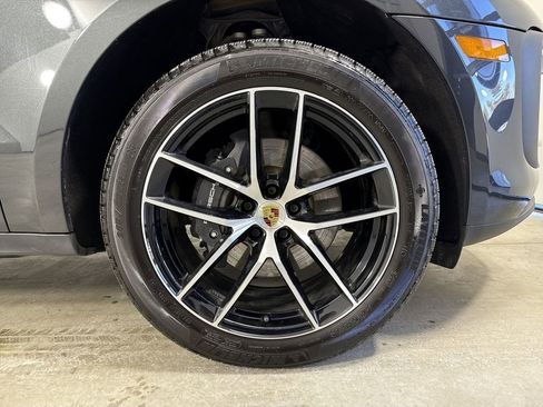 Certified 2025 Porsche Macan image 15