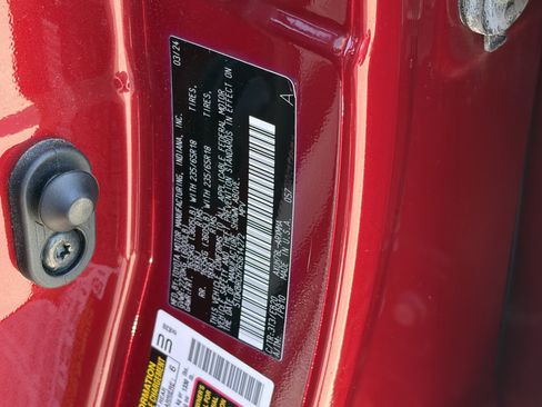 Certified 2024 Toyota Highlander XLE AWD/4WD image 31