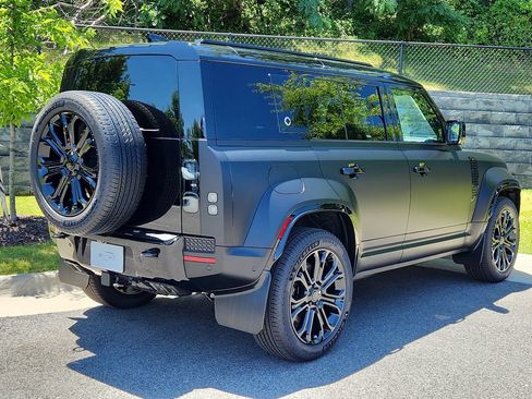 New 2026 Land Rover Defender 110 OCTA AWD/4WD image 2