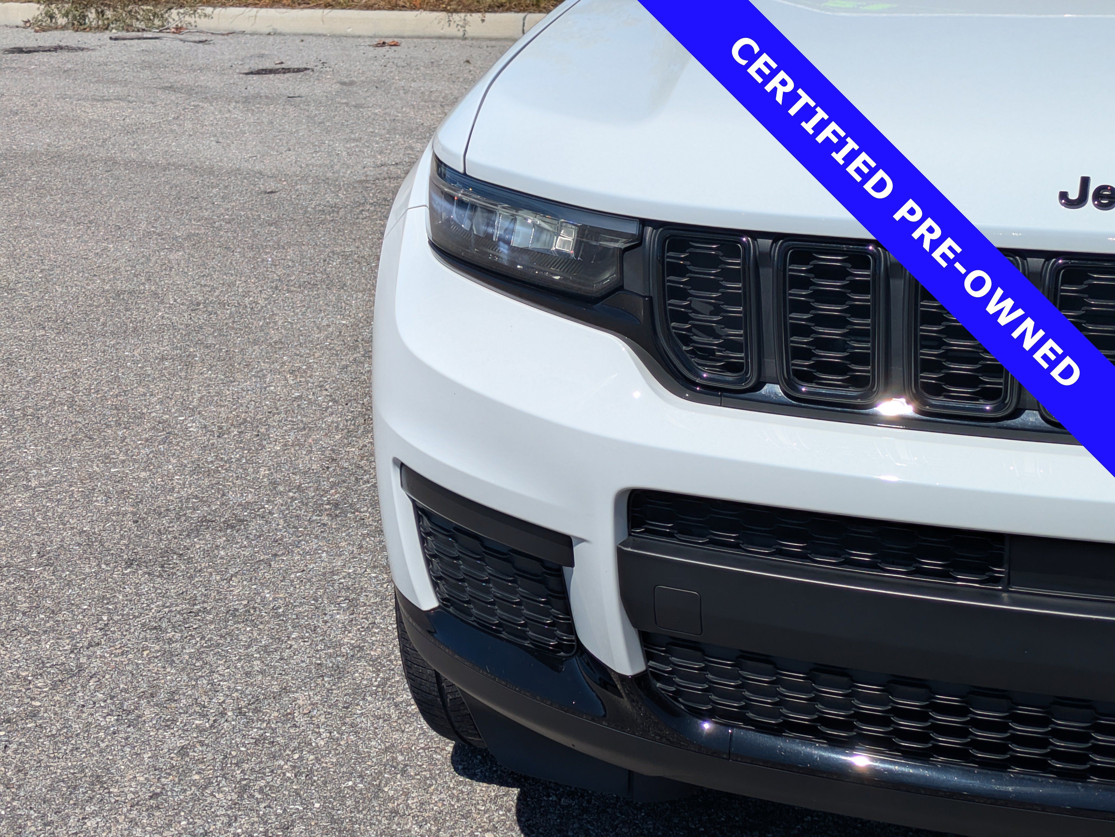 Used 2021 Jeep Grand Cherokee L Laredo RWD image 9