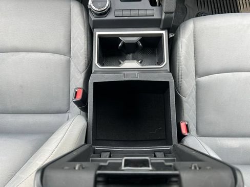 Used 2025 Toyota Tacoma SR5 AWD/4WD image 51