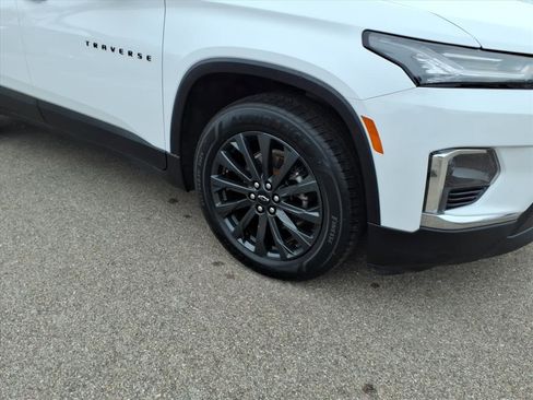 Certified 2023 Chevrolet Traverse RS w/ LPO, Floor Liner Package image 4
