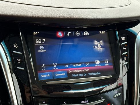 Used 2015 Cadillac Escalade Premium image 25