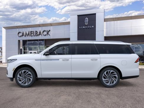 New 2026 Lincoln Navigator L Reserve AWD/4WD image 28