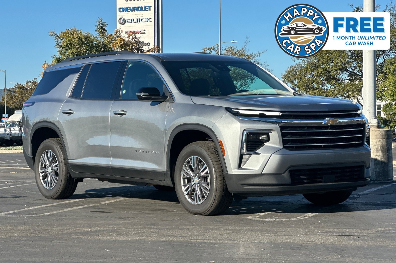 Used 2026 Chevrolet Traverse LT AWD/4WD image 1