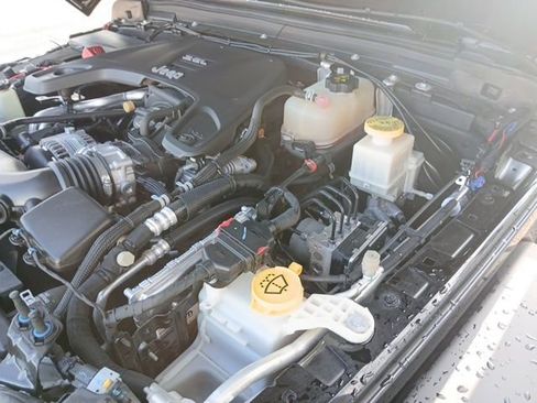 Used 2020 Jeep Gladiator Sport w/ Quick Order Package 24S image 54