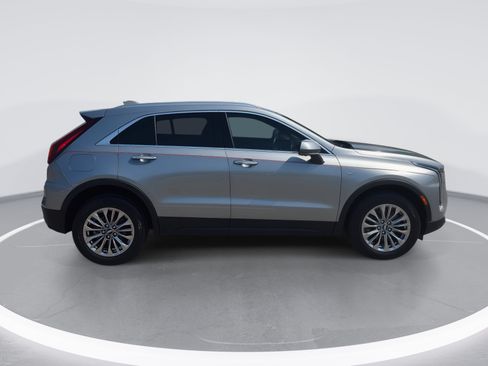 Used 2025 Cadillac XT4 Premium Luxury w/ Cold Weather Package FWD image 2