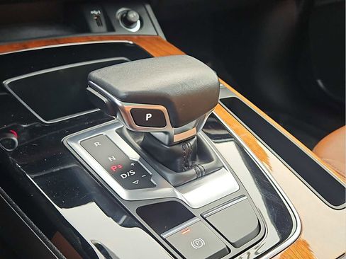 Certified 2023 Audi Q5 2.0T Premium w/ Convenience Package image 30