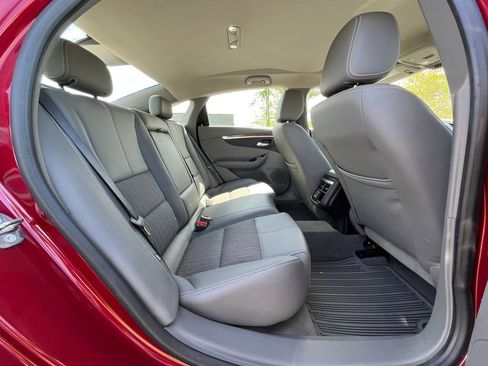 Used 2018 Chevrolet Impala LT w/ LT Convenience Package FWD image 20