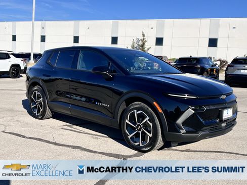 New 2026 Chevrolet Equinox EV LT w/ Comfort Package image 2