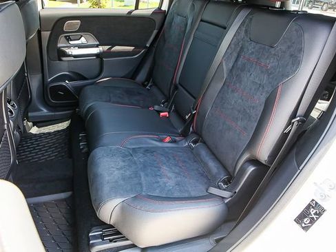 Certified 2025 Mercedes-Benz GLB 250 image 18