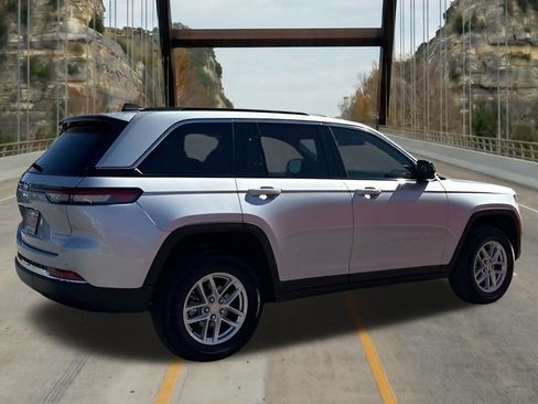 New 2026 Jeep Grand Cherokee Laredo RWD image 11