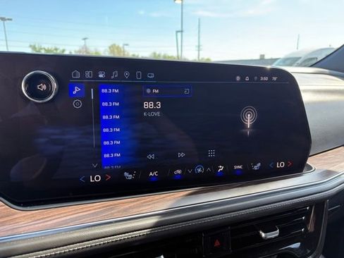 Used 2025 Chevrolet Tahoe Z71 AWD/4WD image 18