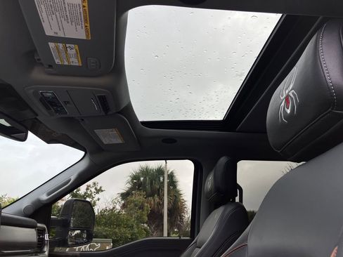 Used 2025 Ford F250 Lariat w/ Lariat Ultimate Package image 34