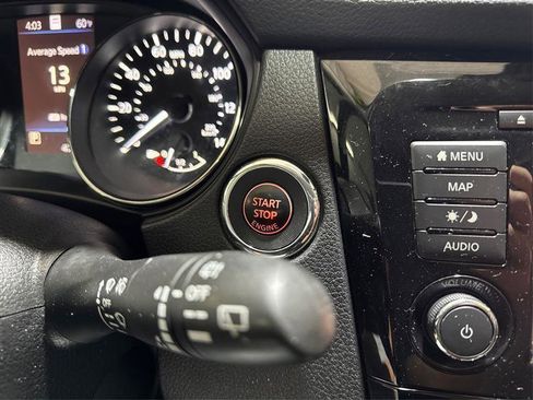 Used 2020 Nissan Rogue Sport SL image 32