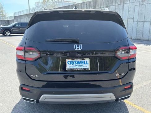 Used 2023 Honda Pilot Elite image 6